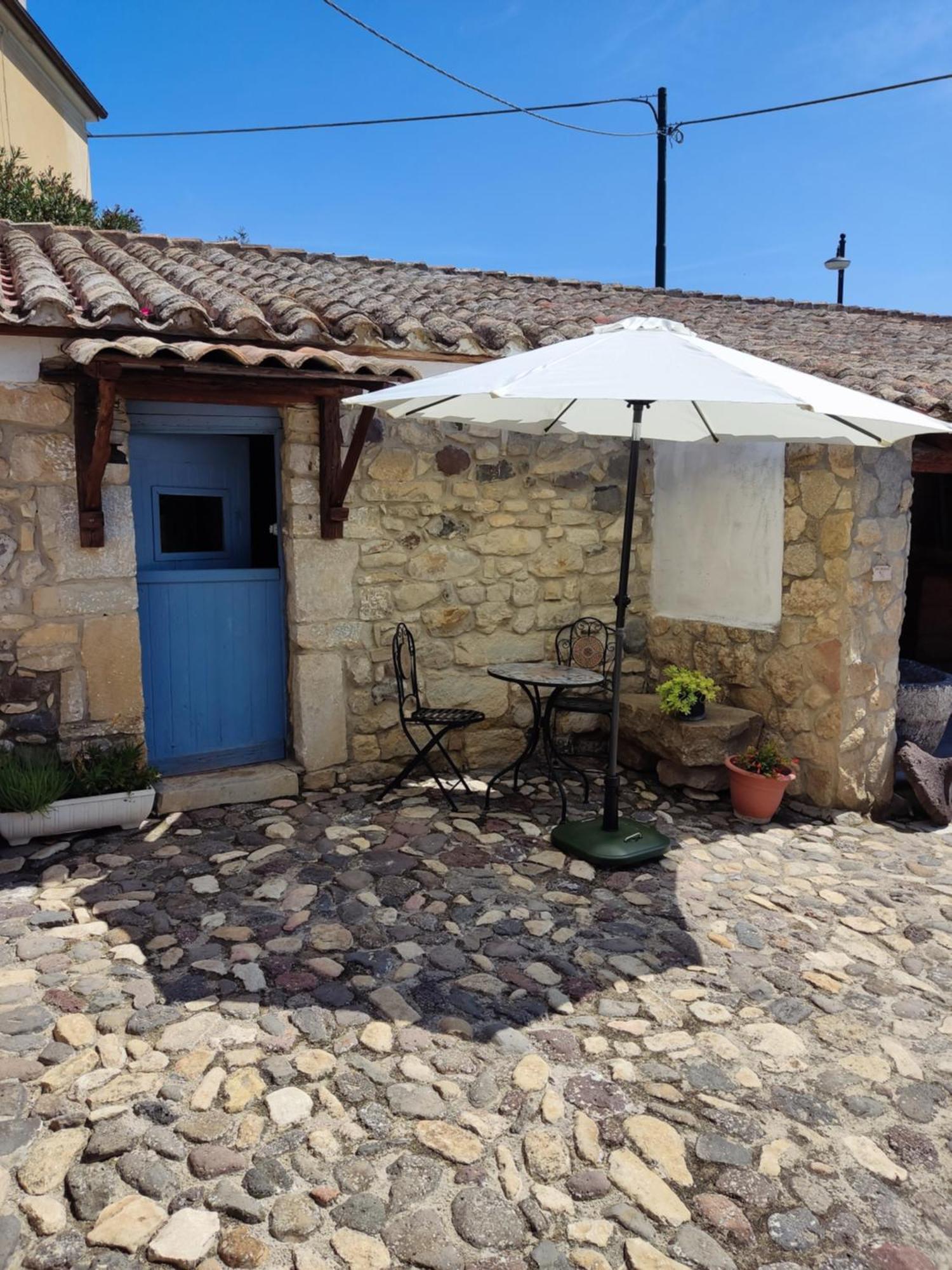 Hotel Sa domu de ziu Antoneddu Tuili Esterno foto