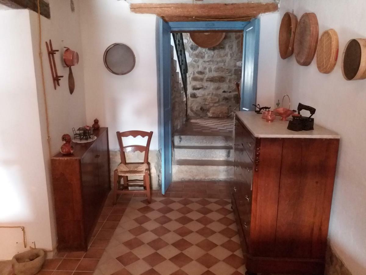 Hotel Sa domu de ziu Antoneddu Tuili Esterno foto