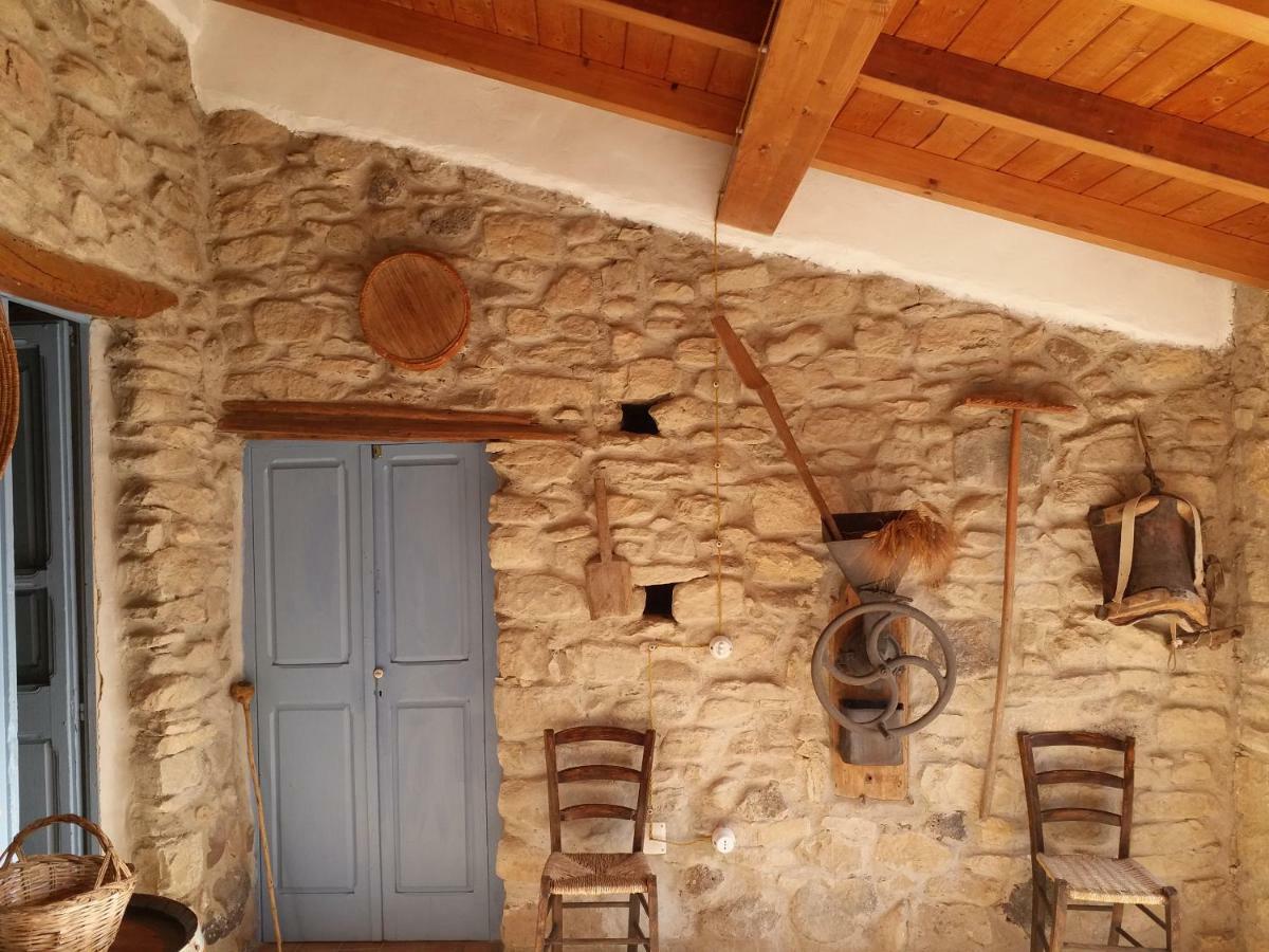 Hotel Sa domu de ziu Antoneddu Tuili Esterno foto