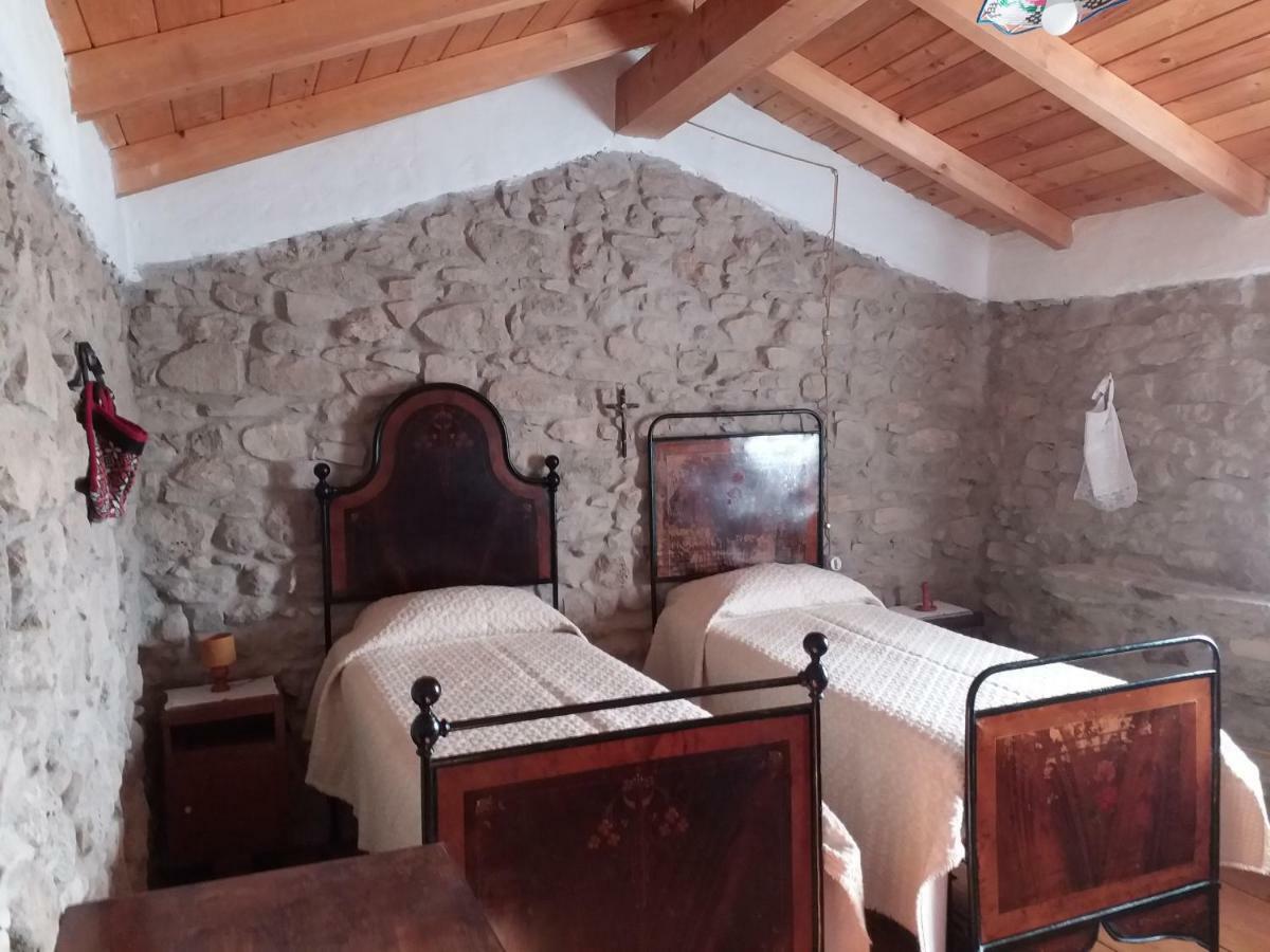 Hotel Sa domu de ziu Antoneddu Tuili Esterno foto