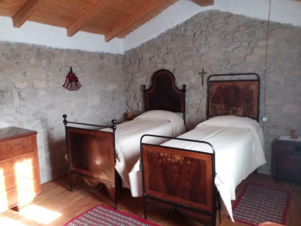 Hotel Sa domu de ziu Antoneddu Tuili Esterno foto